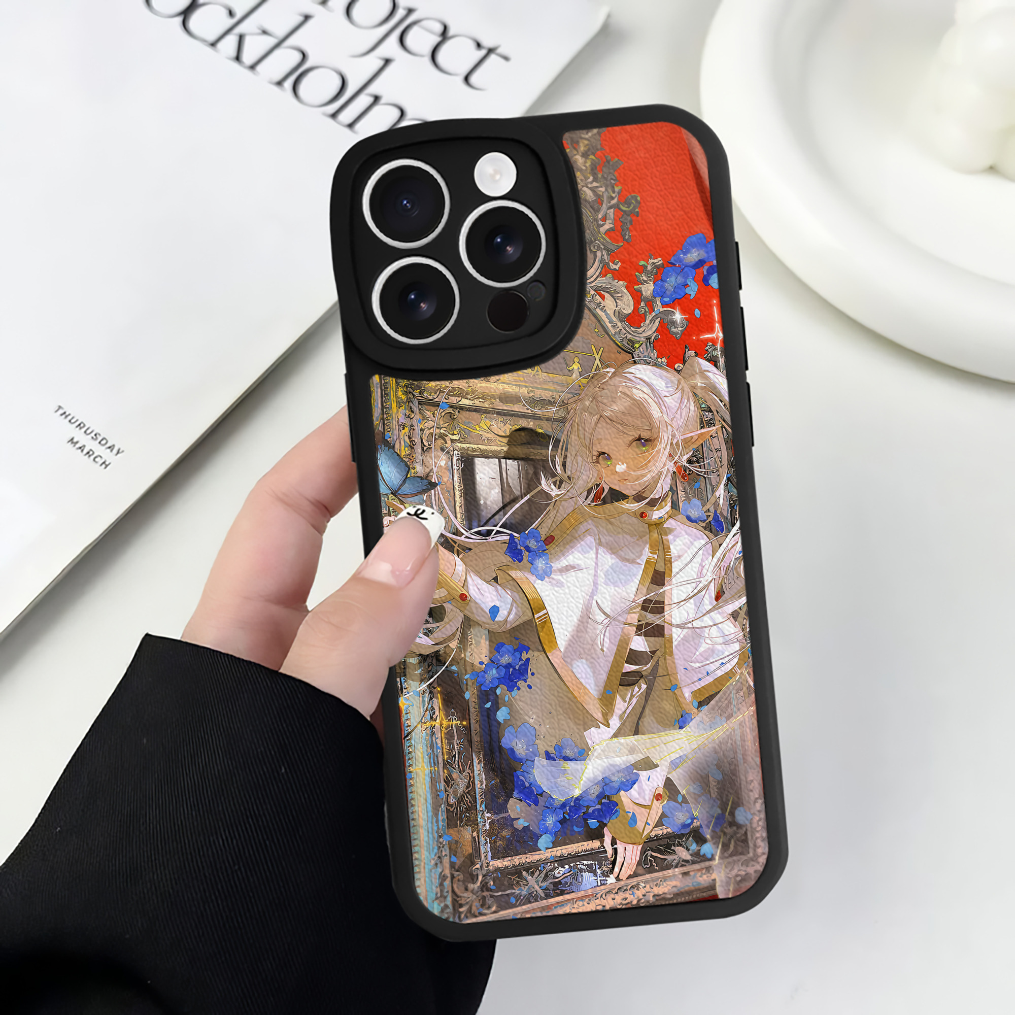 （画像用） 葬送のフリーレン Frieren 【iPhone 16シリーズ対応】シリコンスマホケース（レザー調） 材質：シリコン